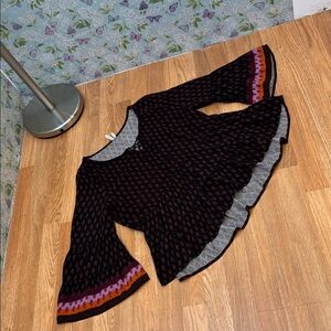Mudd black, orange, lavender peasant style blouse with bell sleeves. Size L.